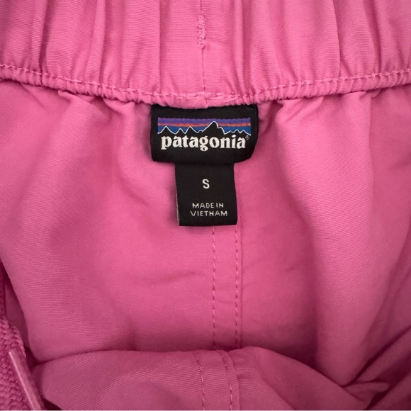 Patagonia Barely Baggies Short Size Small - Picture 6 of 9